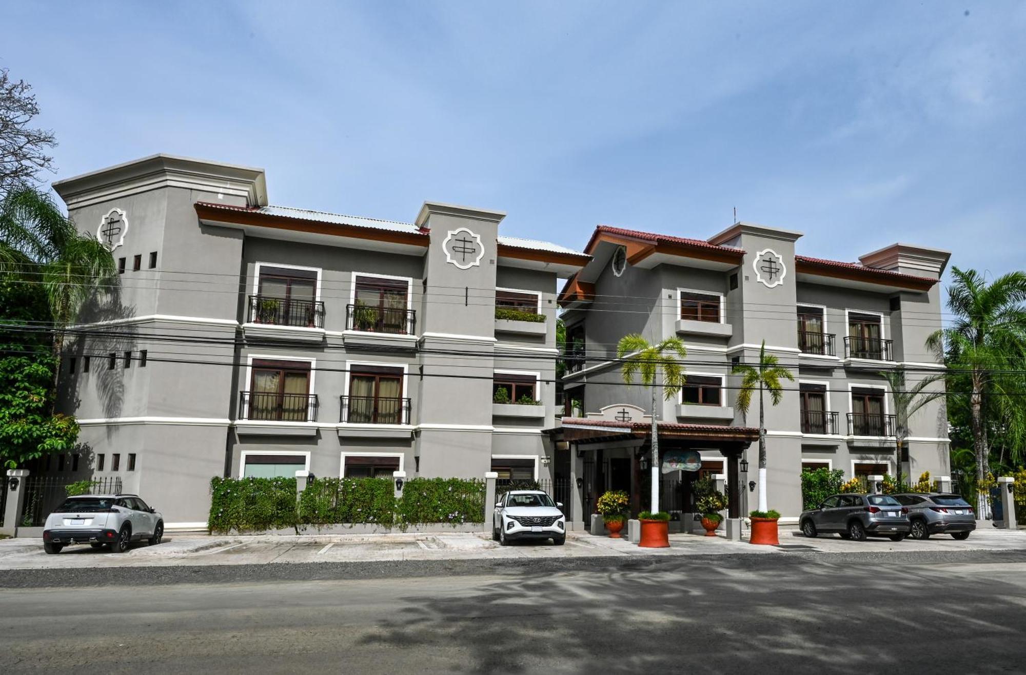 Apartment Macaws Ocean Club # 18 Jaco